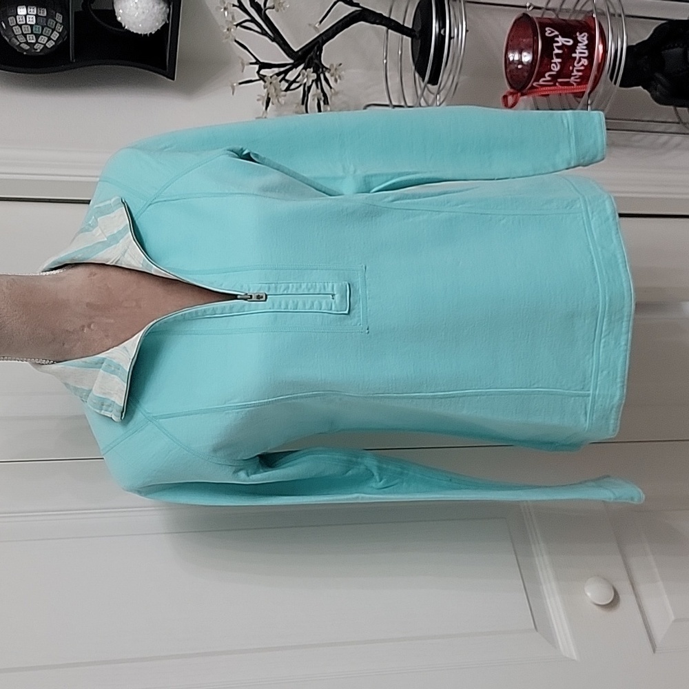 Tommy Bahama, Aqua & Gray Reversible Sweatshirt, 1/2 Zip, New Without Tags.